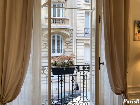 Paris Apartment 2 Bedrooms