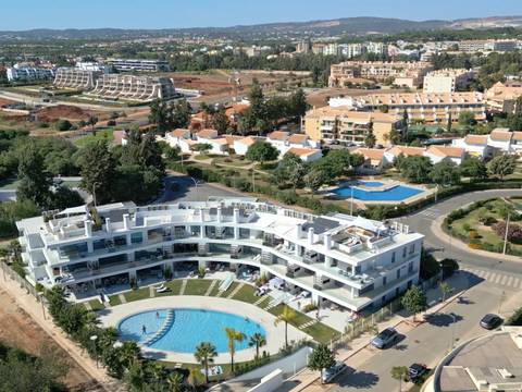 Portekiz, Vilamoura da 2+1 denize yakın daire.