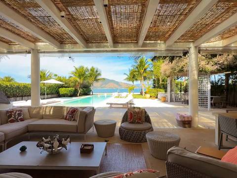 Portobello | 6 Suites | 11,840 sq. ft. | Beachfront | Lia Siqueira Project | Costa Verde